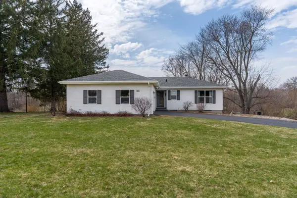 5002 Fairhaven Road, Davenport, IA 52807