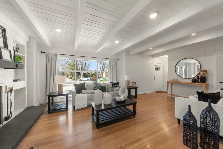 9525 Parkside Avenue, Oak Lawn, IL 60453 - #3