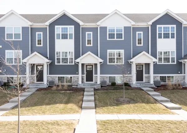 818 Briar Glen Court, Hampshire, IL 60140