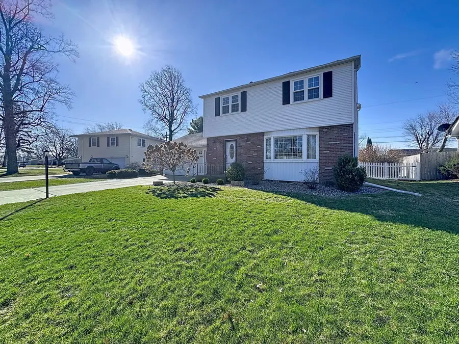 620 40th Avenue, East Moline, IL 61244 - #2