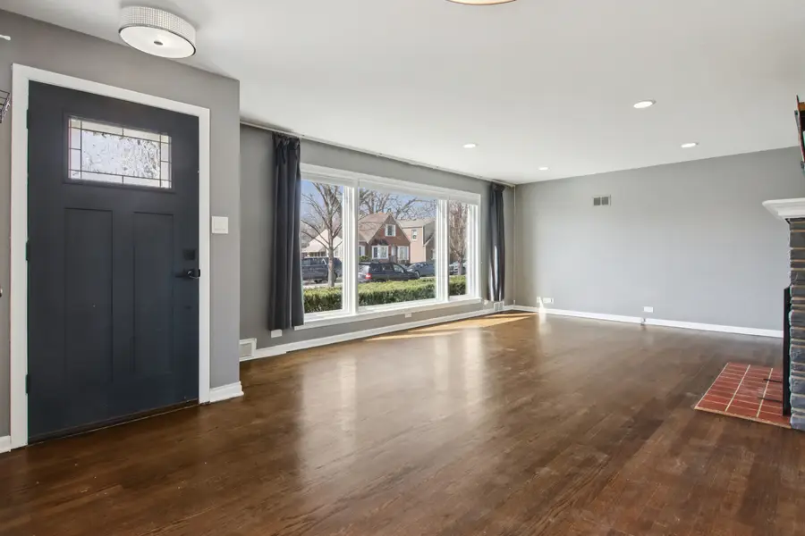 7641 Kilbourn Avenue, Skokie, IL 60076 - #2