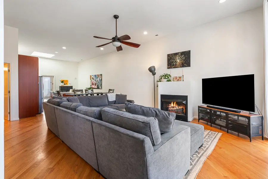 1711 N Hoyne Avenue #2S, Chicago, IL 60647 - #3