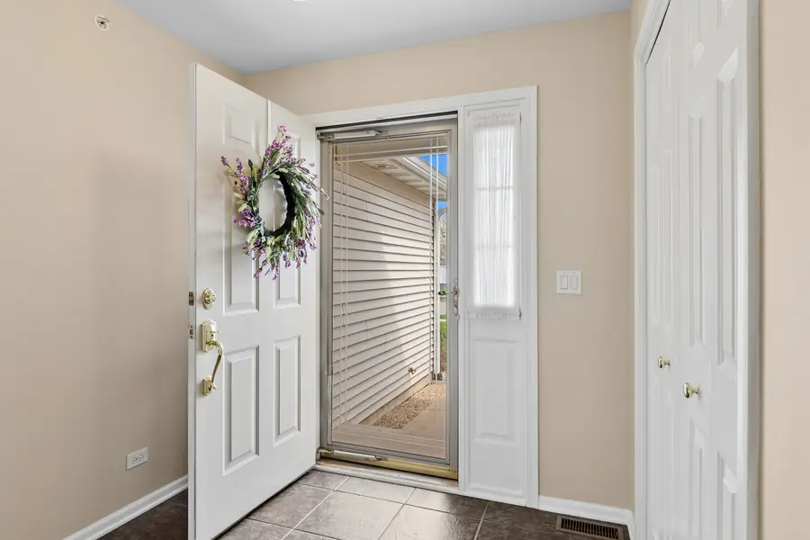 355 Garden Circle, Yorkville, IL 60560 - #3