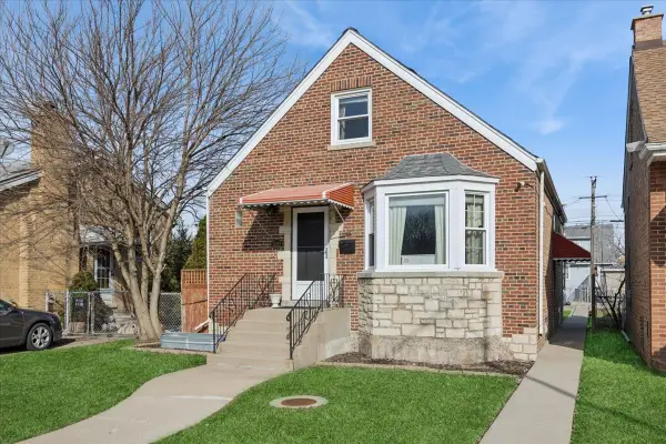 3813 N Cumberland Avenue, Chicago, IL 60634