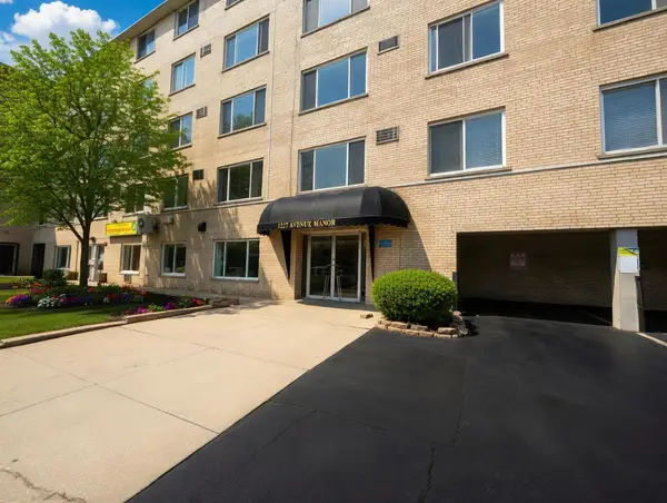 1227 S Harlem Avenue #301, Berwyn, IL 60402