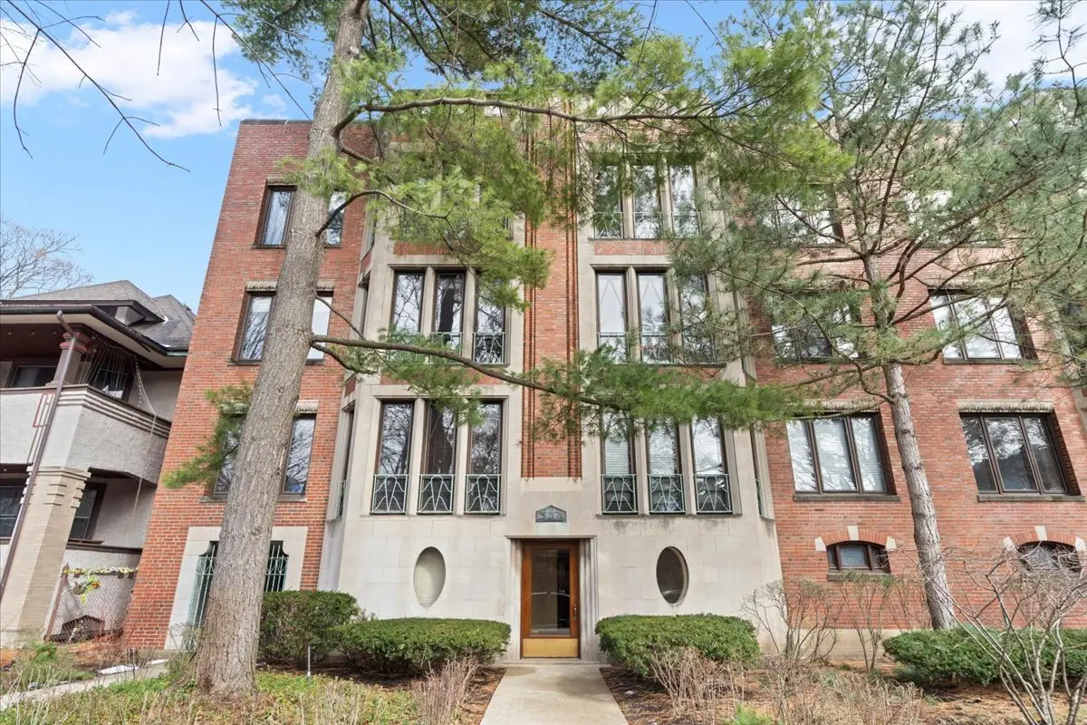 304 N Grove Avenue #3B, Oak Park, IL 60302 - #1