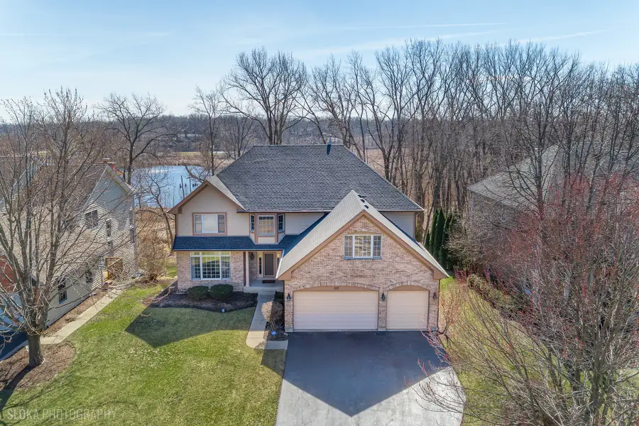 207 Lions Court, Lake Zurich, IL 60047 - #2