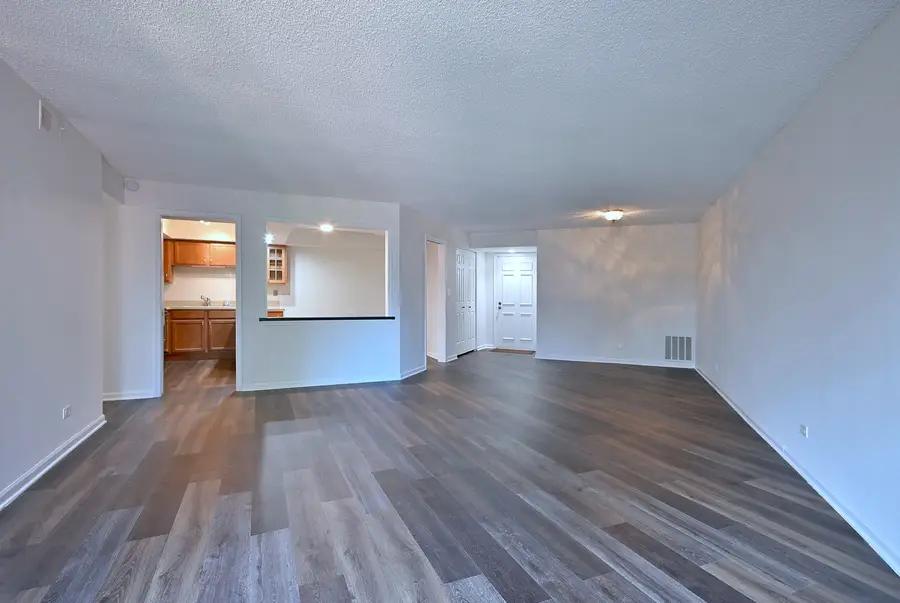 706 Waukegan Road #C203, Glenview, IL 60025 - #2