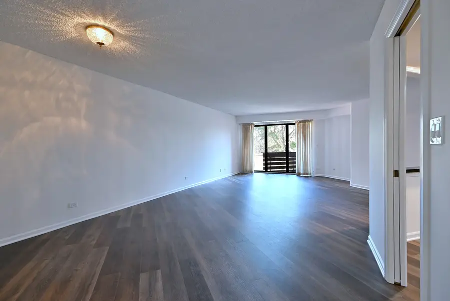 706 Waukegan Road #C203, Glenview, IL 60025 - #3