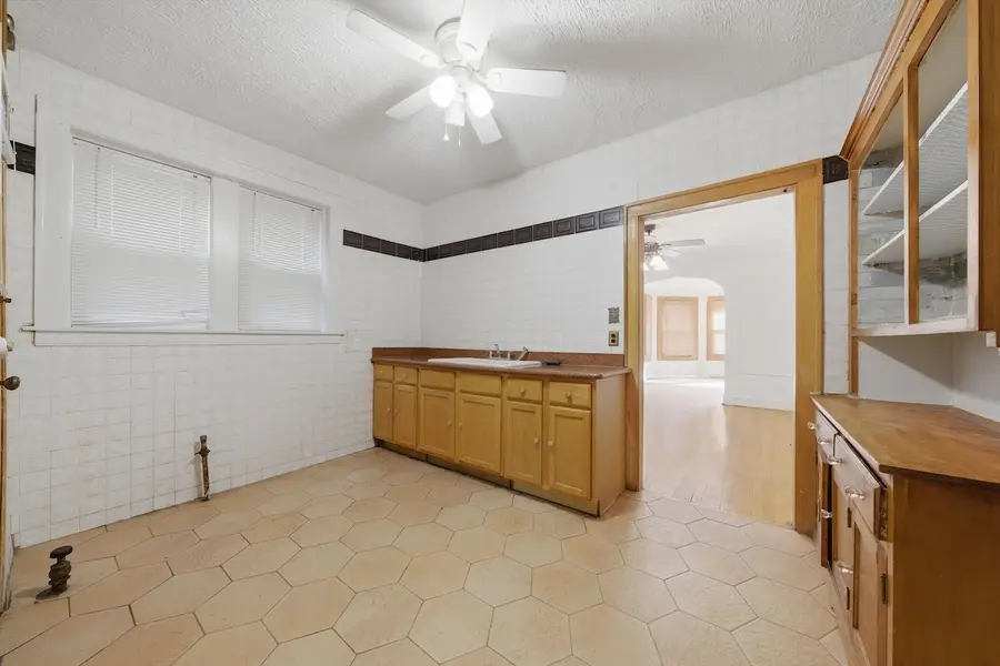 7960 S Phillips Avenue, Chicago, IL 60617 - #2