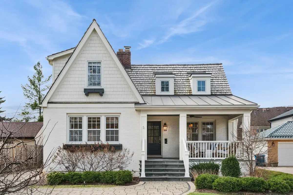 240 W Saint Charles Road, Elmhurst, IL 60126 - #1