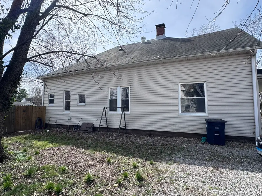 325 W Porter Street, Salem, IL 62881 - #3