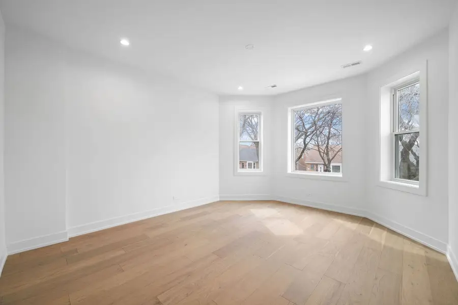 3941 N Spaulding Avenue, Chicago, IL 60618 - #2