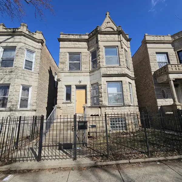 3834 W Monroe Street, Chicago, IL 60624
