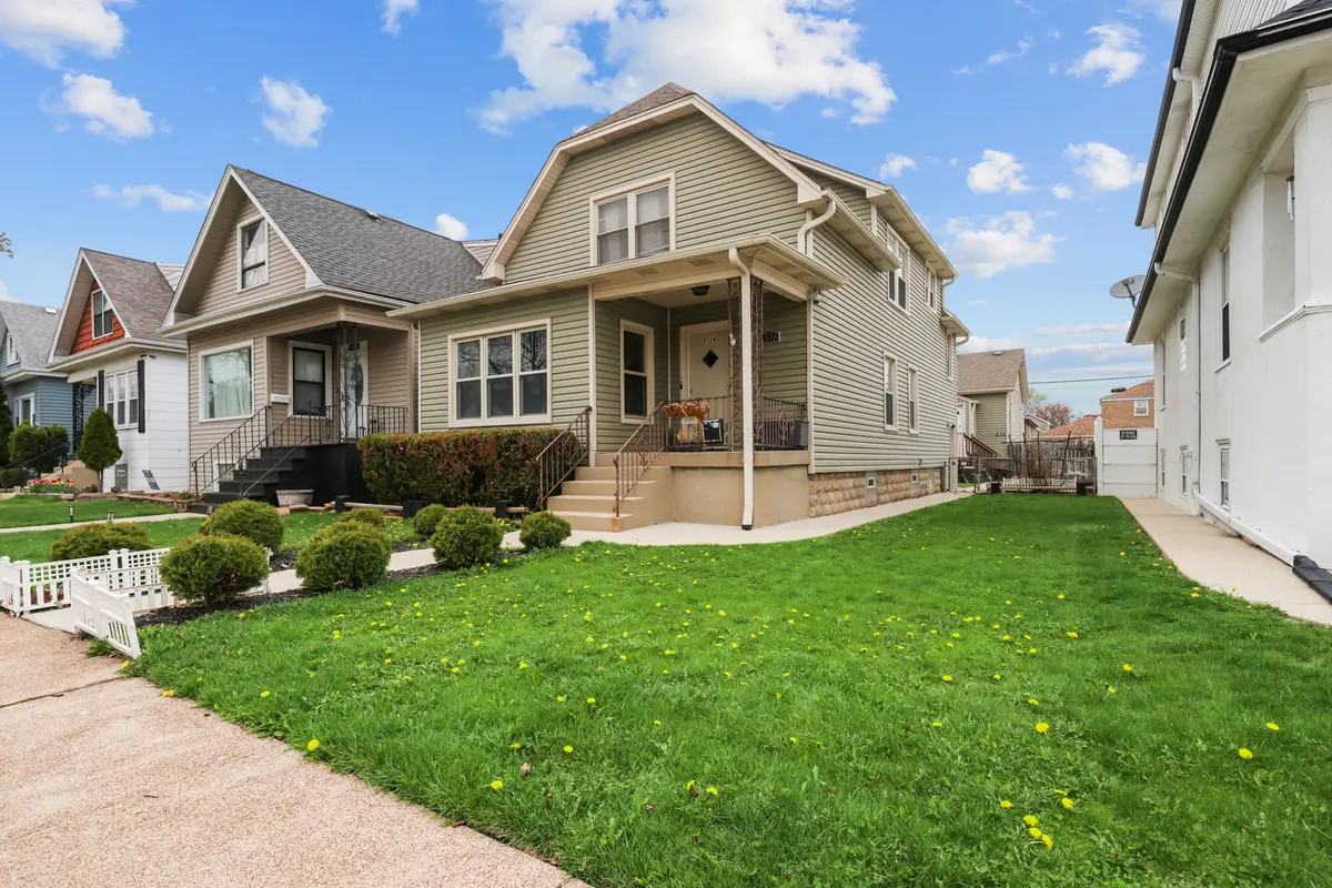6316 W Warwick Avenue, Chicago, IL 60634 - #1