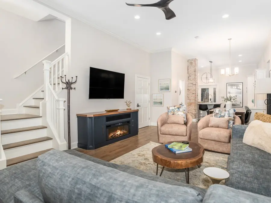 1235 N Damen Avenue, Chicago, IL 60622 - #2