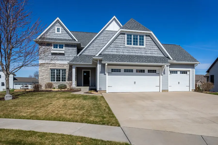 4728 Red Oak Court, Bettendorf, IA 52722 - #2