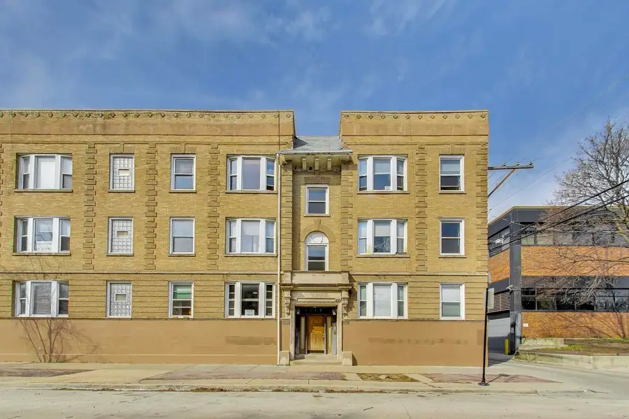 1228 W Sunnyside Avenue #3W, Chicago, IL 60640 - #2