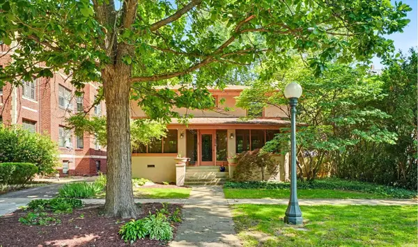 806 W Park Avenue, Champaign, IL 61820