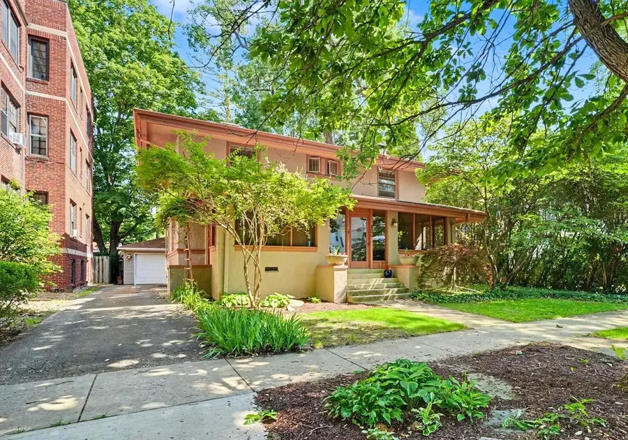 806 W Park Avenue, Champaign, IL 61820 - #2