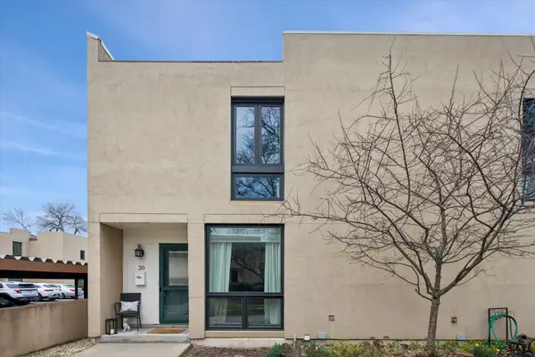 20 Oak Tree Court #20, Elmhurst, IL 60126