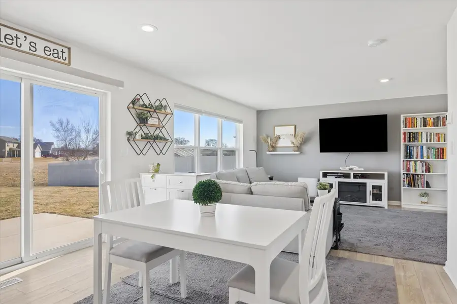 602 Apple Valley Road, Harvard, IL 60033 - #3