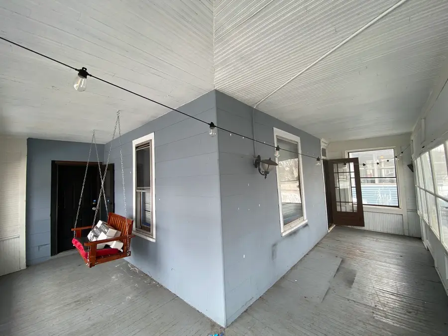 515 Walnut Avenue, Elgin, IL 60123 - #3