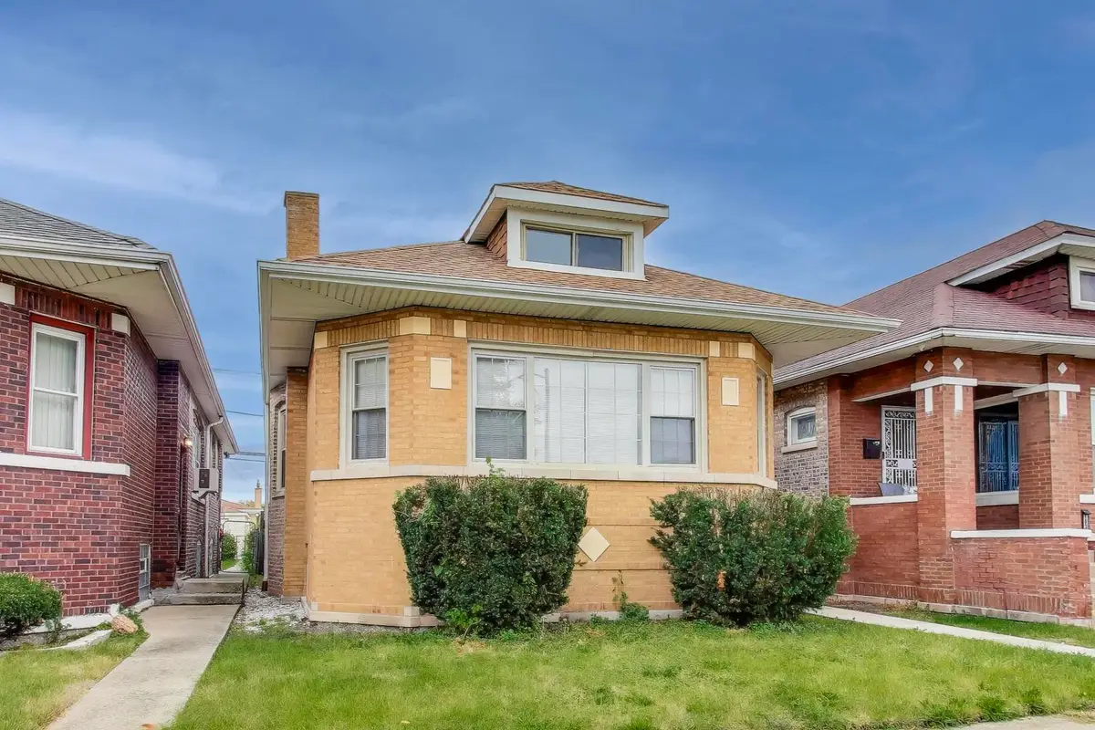 10229 S Calumet Avenue, Chicago, IL 60628 - #1