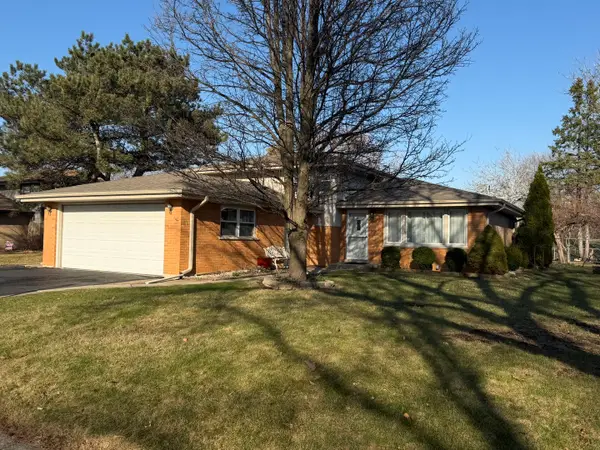 10631 S Lori Lane, Palos Hills, IL 60465