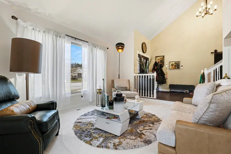 215 E Brookwood Lane E, Bolingbrook, IL 60440 - #3