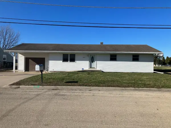302 W Meadow Street, Polo, IL 61064