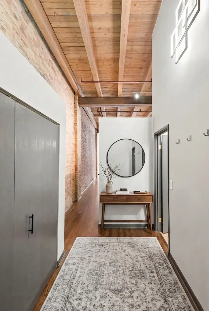 1733 W Irving Park Road #213, Chicago, IL 60613 - #3