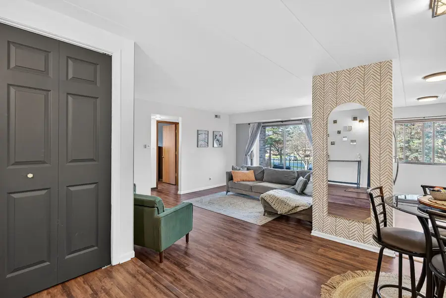 14015 Laramie Avenue #316, Crestwood, IL 60418 - #3