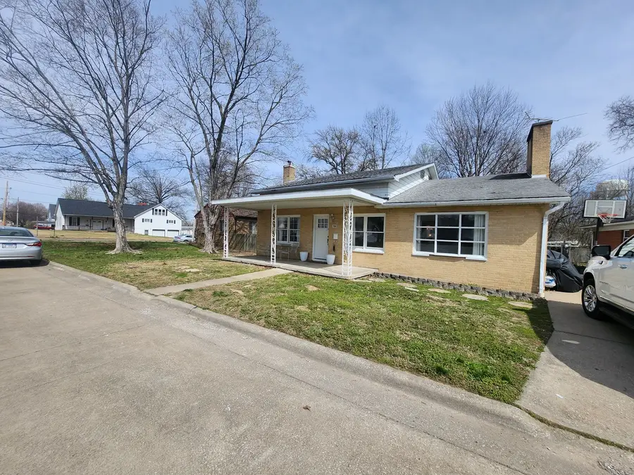 710 N Maple Street, Sparta, IL 62286 - #2