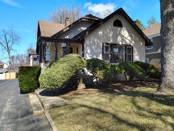 Address Withheld By Seller, Libertyville, IL 60048