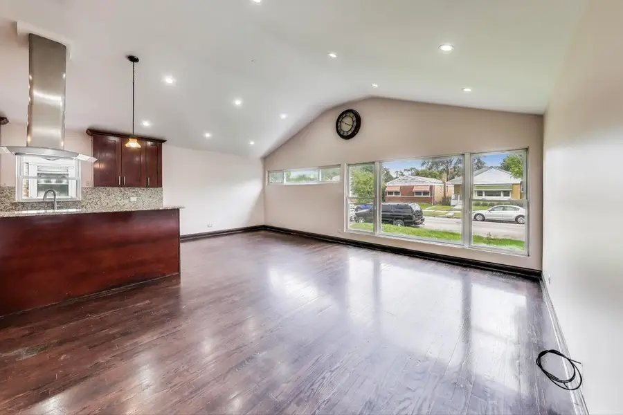 6544 N Albany Avenue, Chicago, IL 60645 - #2