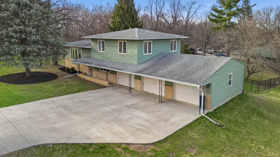 702 Highcrest Road, Dixon, IL 61021 - #3