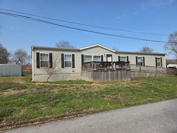 104 S Douglas Street, Mcleansboro, IL 62859