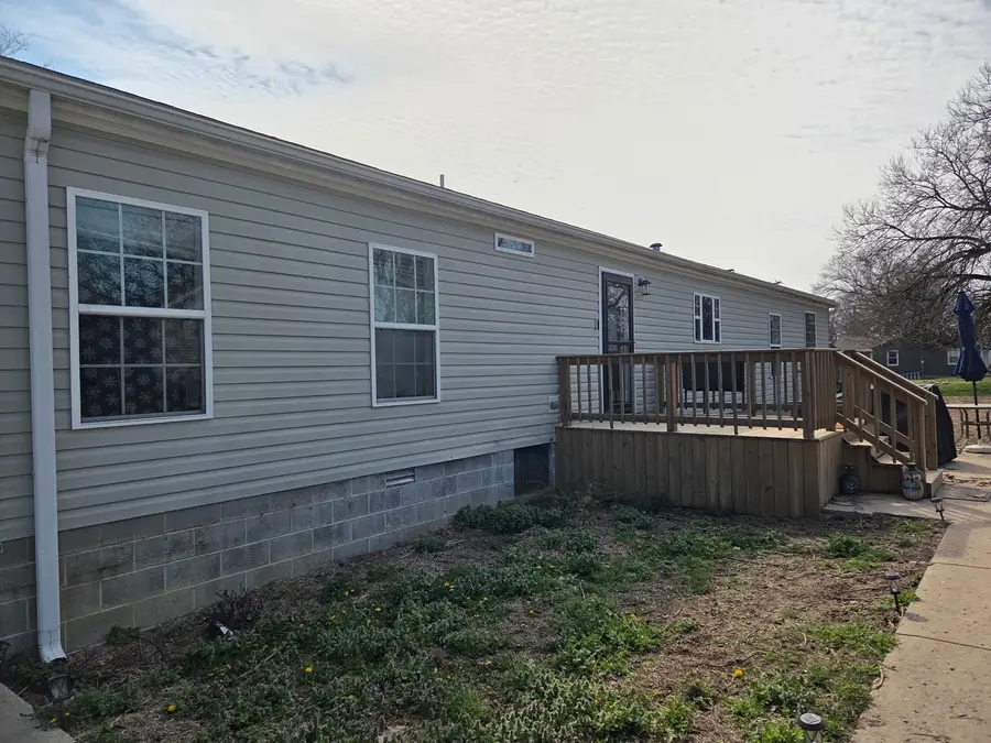 104 S Douglas Street, McLeansboro, IL 62859 - #3