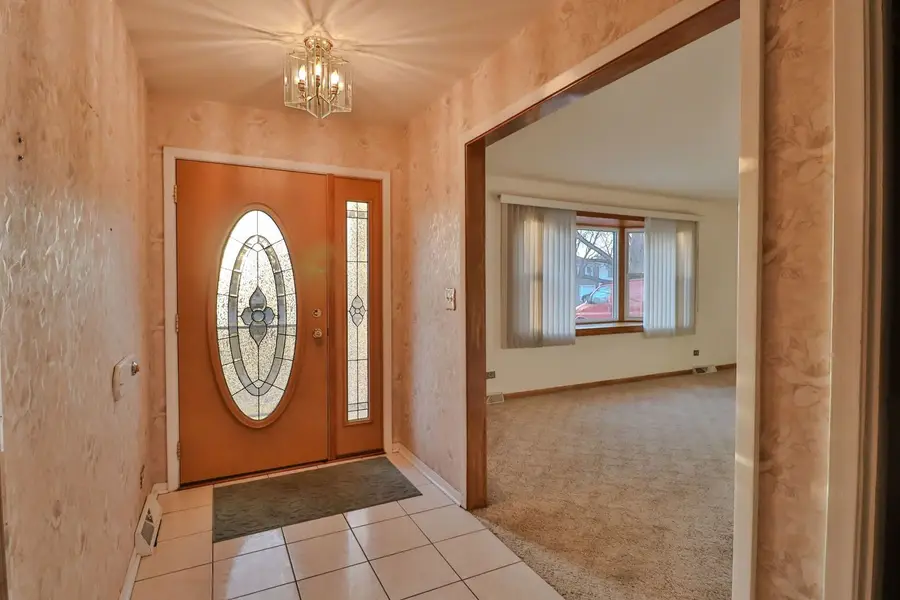 7N240 West End Road, Roselle, IL 60172 - #3