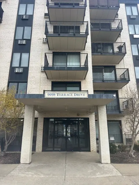 9098 W Terrace Drive #3-I, Niles, IL 60714 - #3