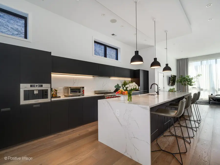 1537 W Pearson Street #2, Chicago, IL 60642 - #3