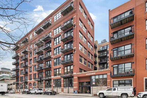 226 N Clinton Street #710, Chicago, IL 60661