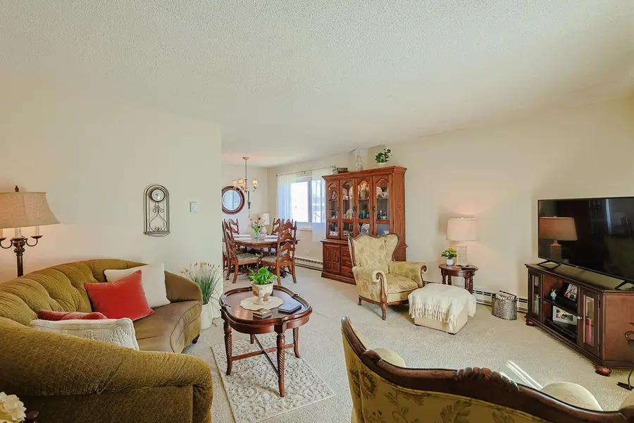 230 Klein Creek Court #F, Carol Stream, IL 60188 - #3