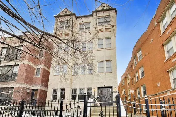 618 W Oakdale Avenue #4, Chicago, IL 60657