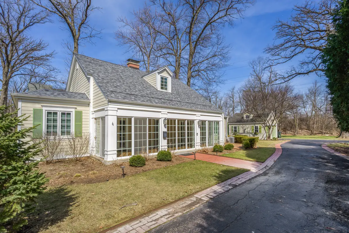 901 E Glenwood Road, Glenview, IL 60025 - #1