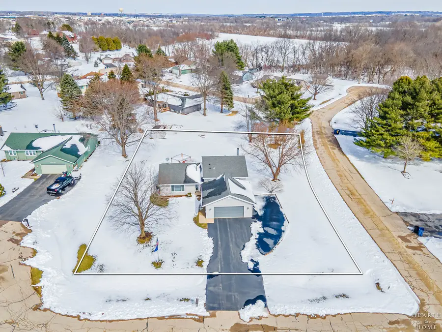 12715 Waltham Close, Roscoe, IL 61073 - #2