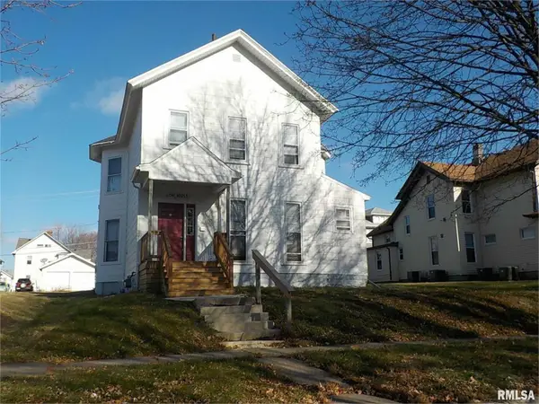 320 E 14th Street, Davenport, IA 52803