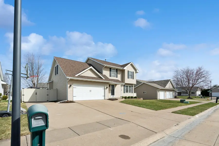 5811 Duggleby Avenue, Davenport, IA 52807 - #2