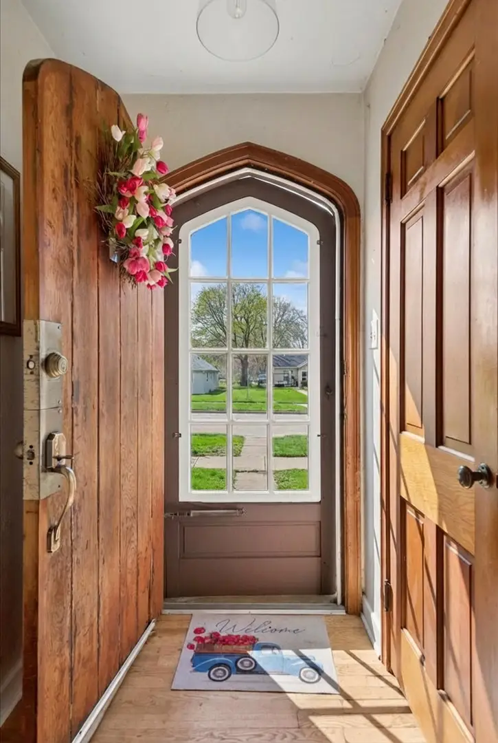 617 Lavoie Avenue, Elgin, IL 60120 - #3